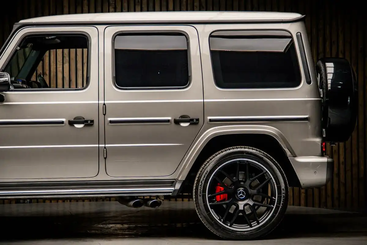 2018-mercedes-benz-g-class-40-g63-amg-big-17