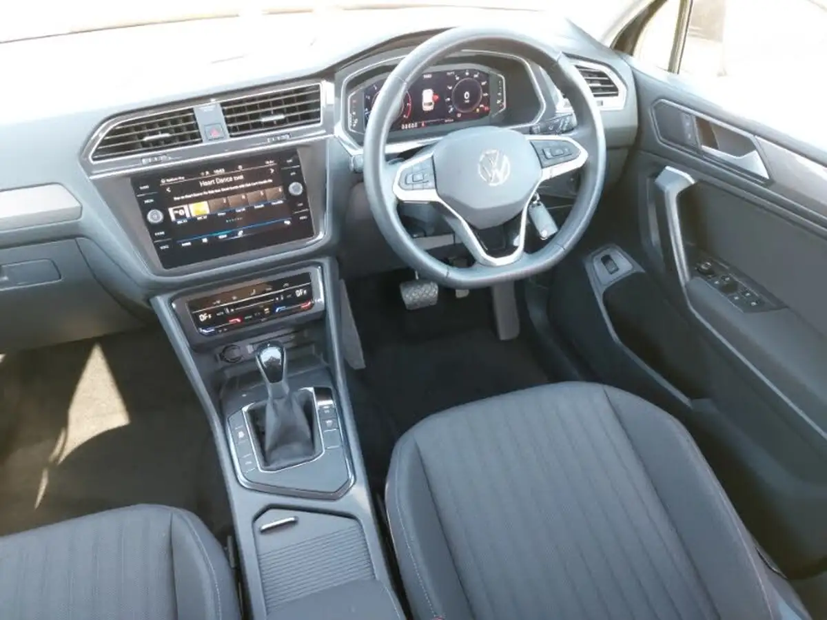2023-volkswagen-tiguan-allspace-15-tsi-life-big-9