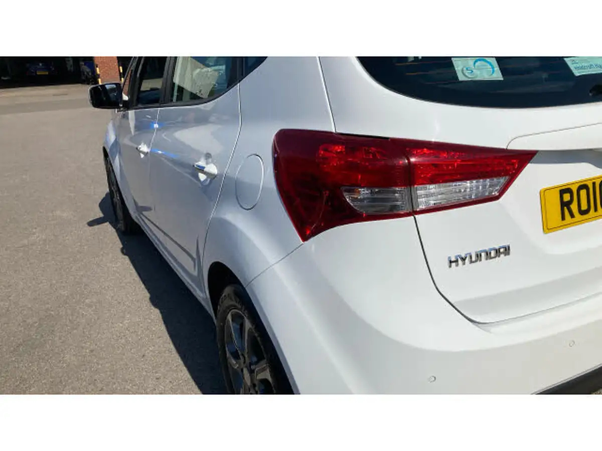 2016-hyundai-ix20-14-se-big-21