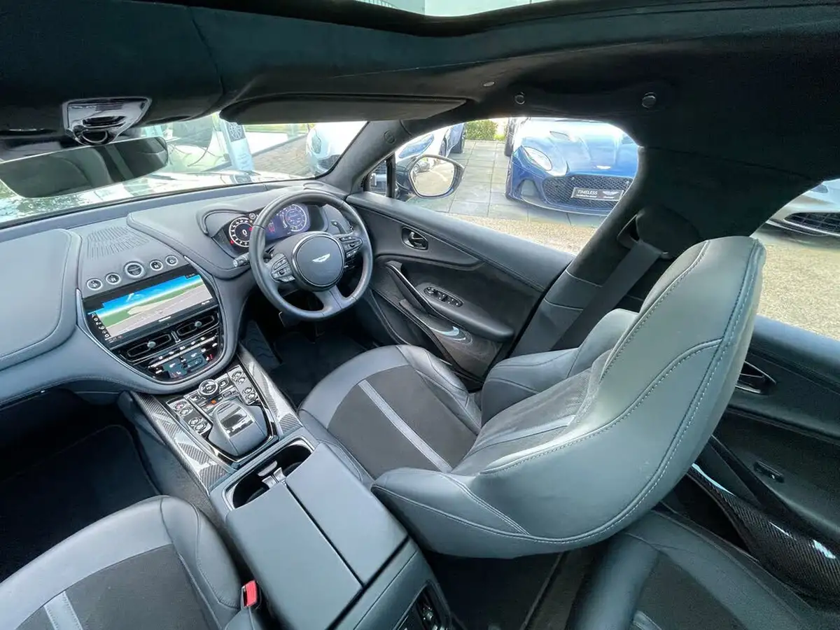 2023-aston-martin-dbx-40-v8-big-39
