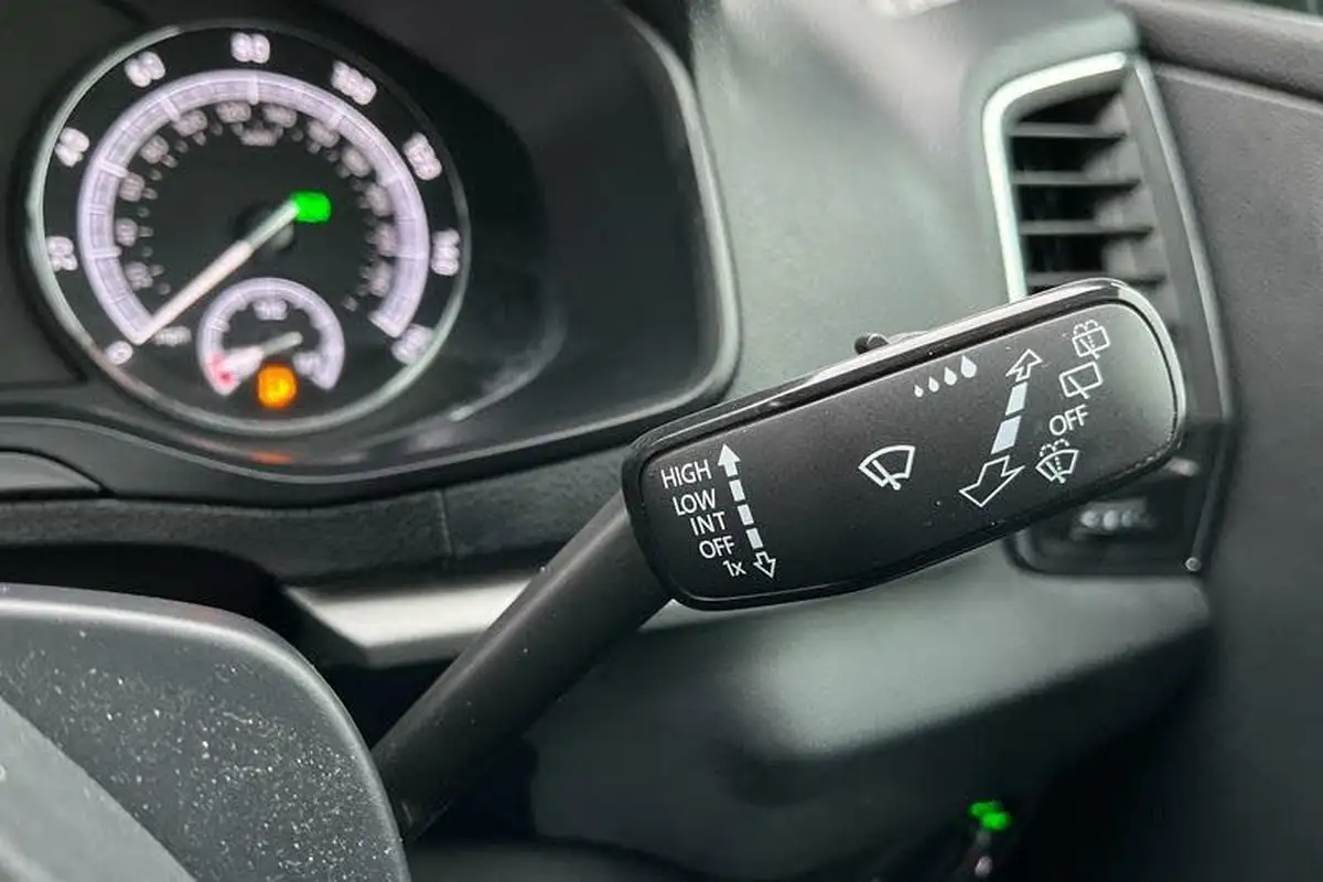2021-skoda-karoq-15-tsi-se-technology-dsg-big-14