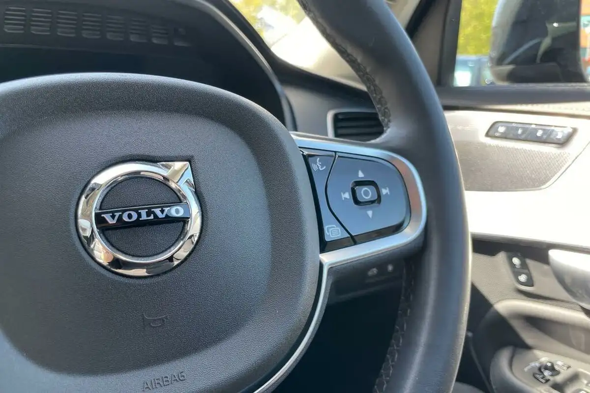 2024-volvo-xc90-20-t8-plus-big-37