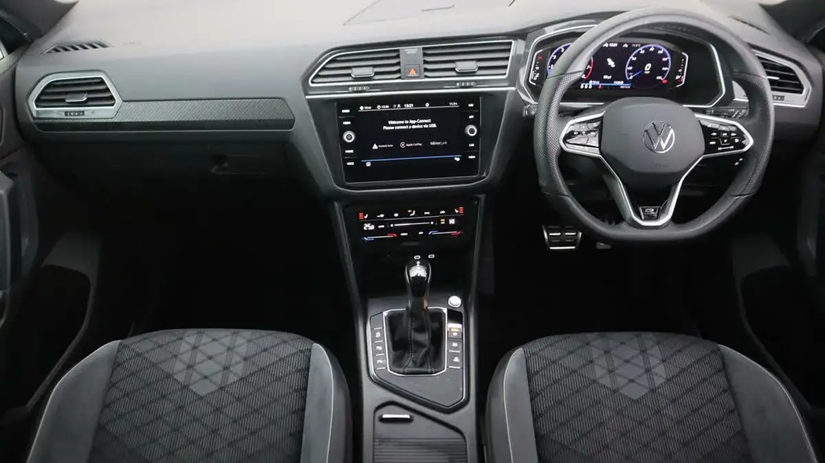 2020-volkswagen-tiguan-15-tsi-r-line-big-12