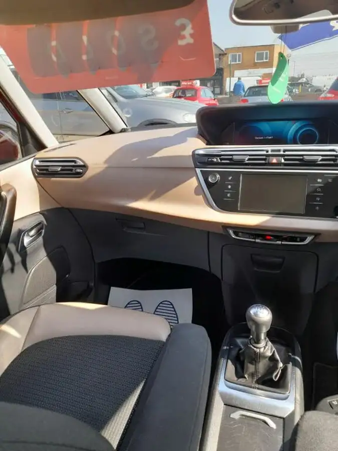 2015-citroen-grand-c4-picasso-16bluehdi-exclusive-big-16