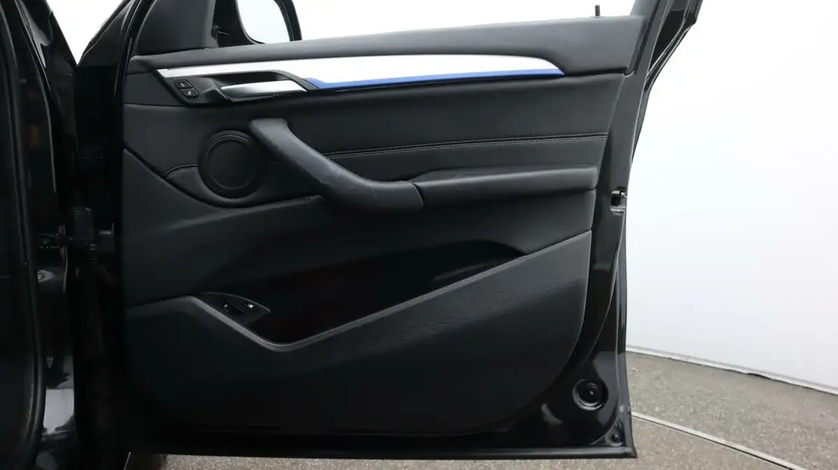 2022-bmw-x1-15-xdrive-25e-phev-m-sport-big-15