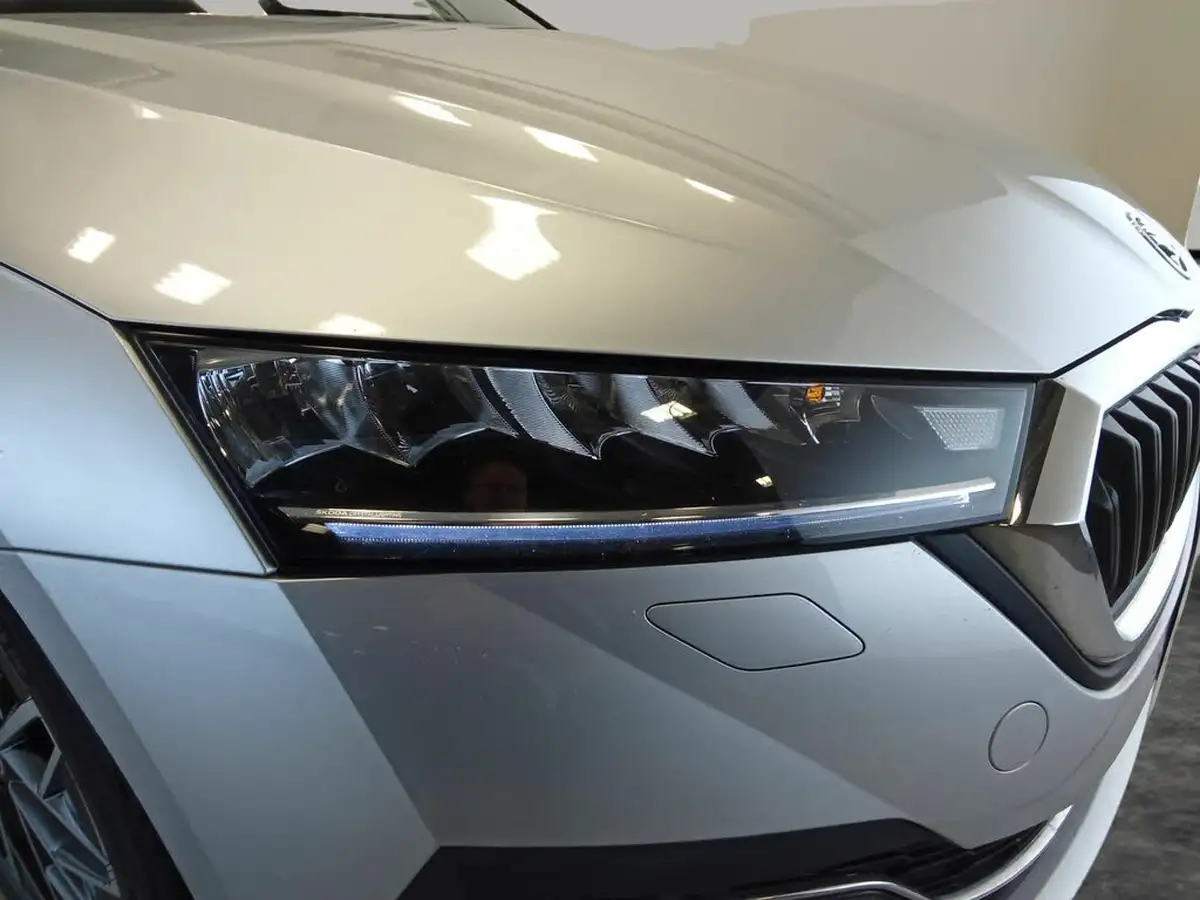2021-skoda-octavia-20tdi-se-l-116ps-estate-big-23
