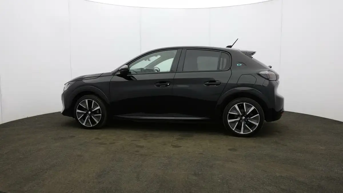 2021-peugeot-208-e-gt-premium-big-62