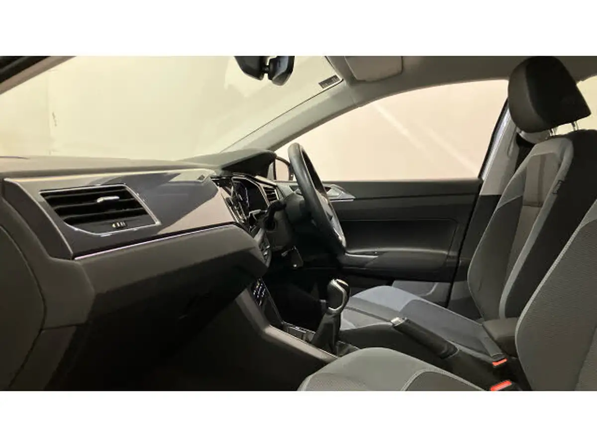 2021-volkswagen-polo-10-tsi-style-big-21