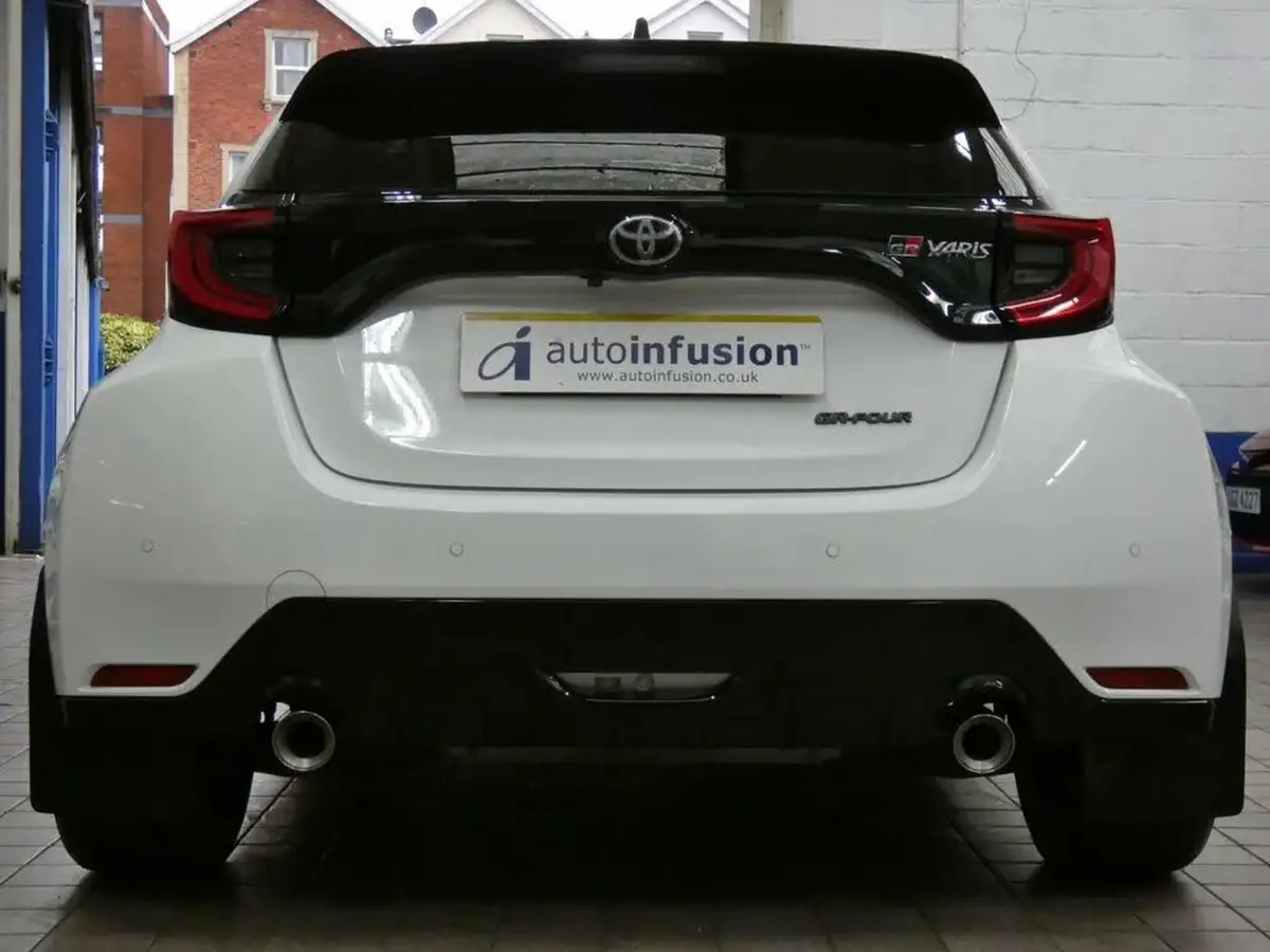 2021-toyota-yaris-16-gr-convenience-pack-big-33