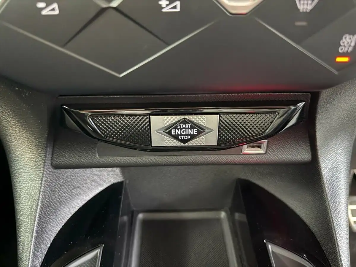 2019-ds-ds-3-crossback-12-puretech-performance-line-100ps-big-47