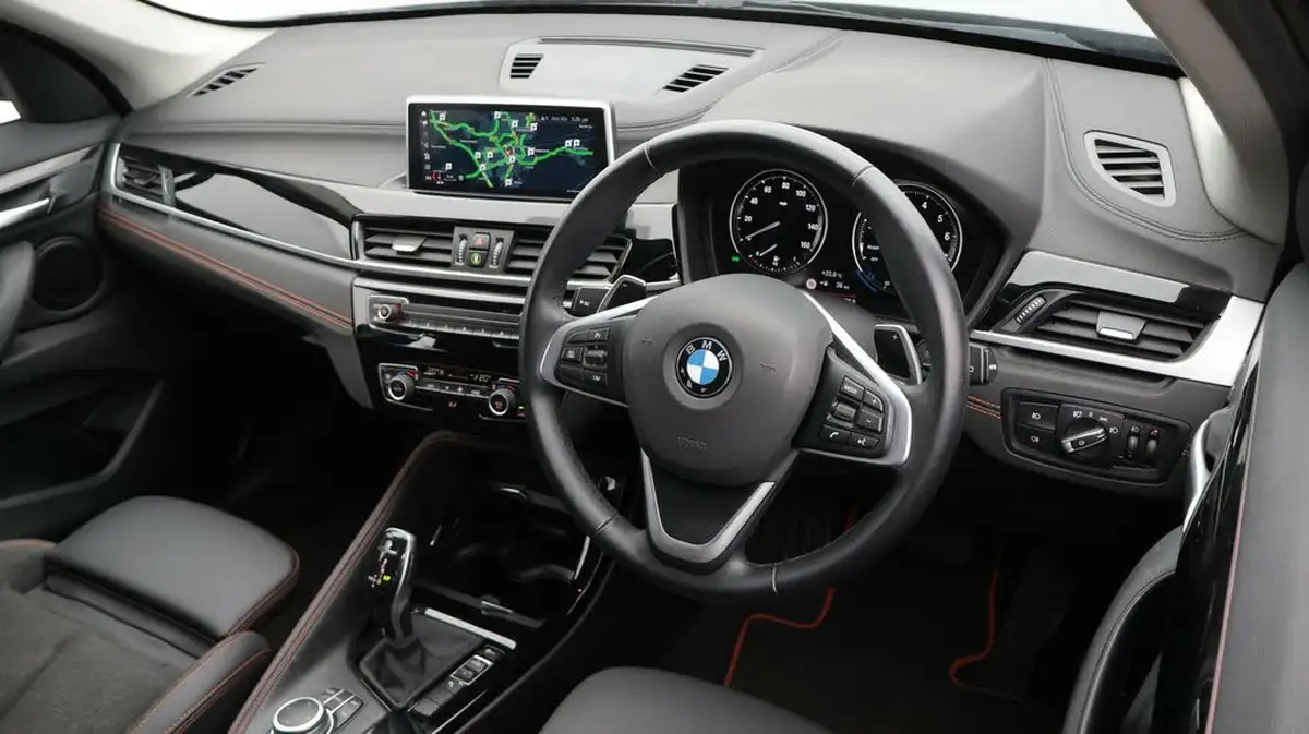2021-bmw-x1-20-sdrive20i-sport-big-9