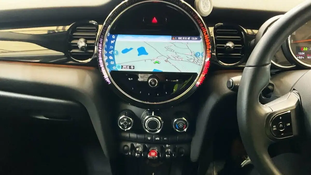 2022-mini-cooper-15-cooper-classic-hatchback-5d-auto-big-4
