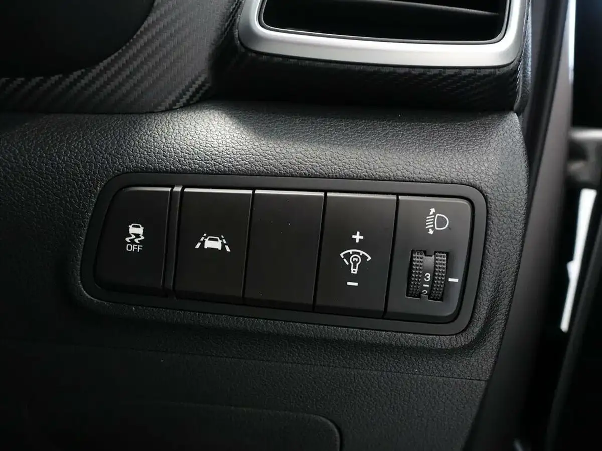 2019-hyundai-tucson-16-t-gdi-se-nav-dct-big-23