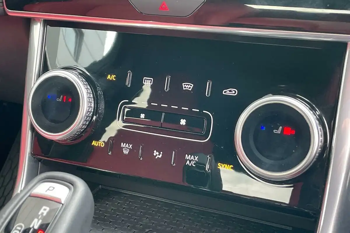 2024-jaguar-xe-20-p250-r-dynamic-hse-black-big-18