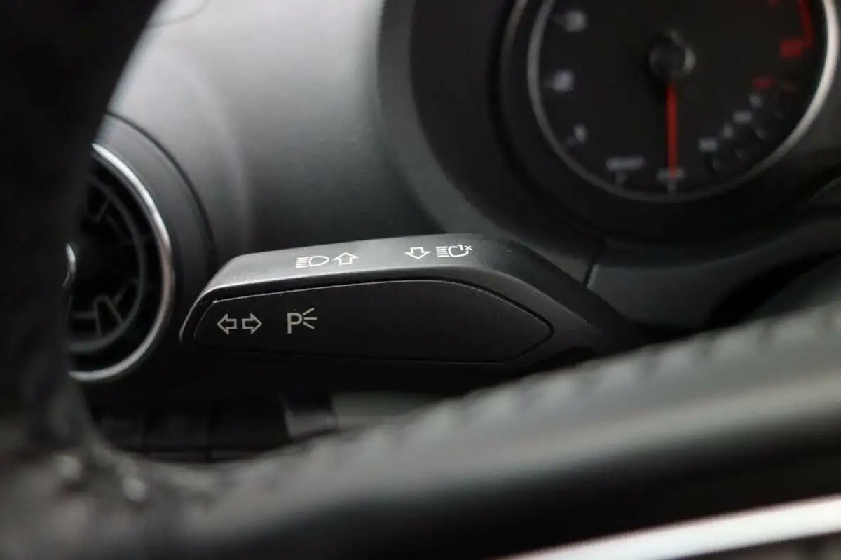 2018-audi-a3-15-35-tfsi-se-technik-big-17