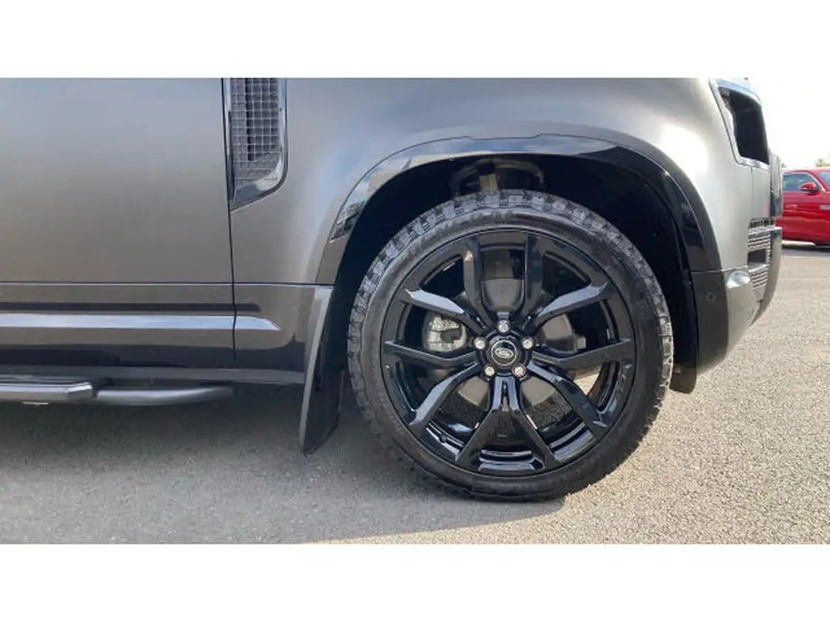 2022-land-rover-110-defender-30-d250-xs-edition-big-7