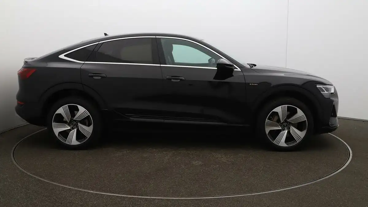 2021-audi-e-tron-55e-s-line-sportback-big-42