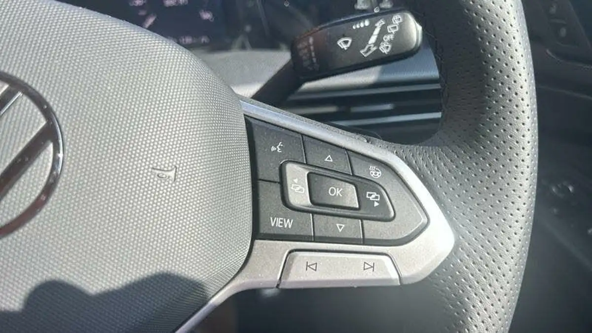 2024-volkswagen-golf-15-tsi-gte-big-22