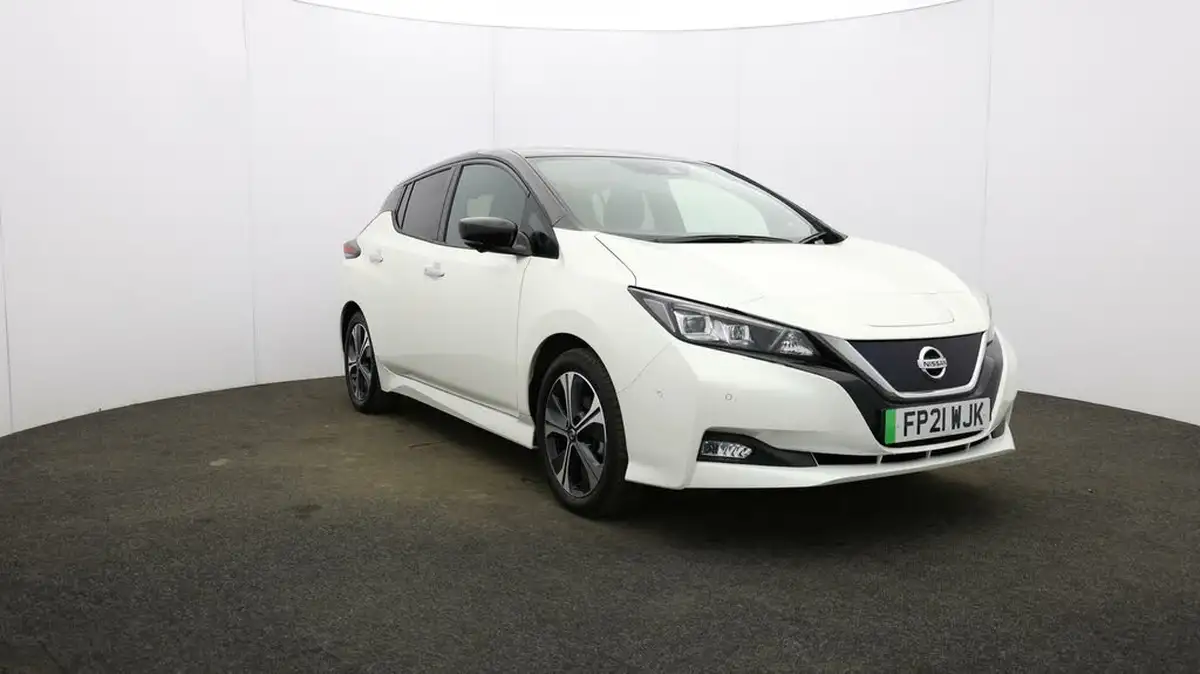 2021-nissan-leaf-e-tekna-big-37