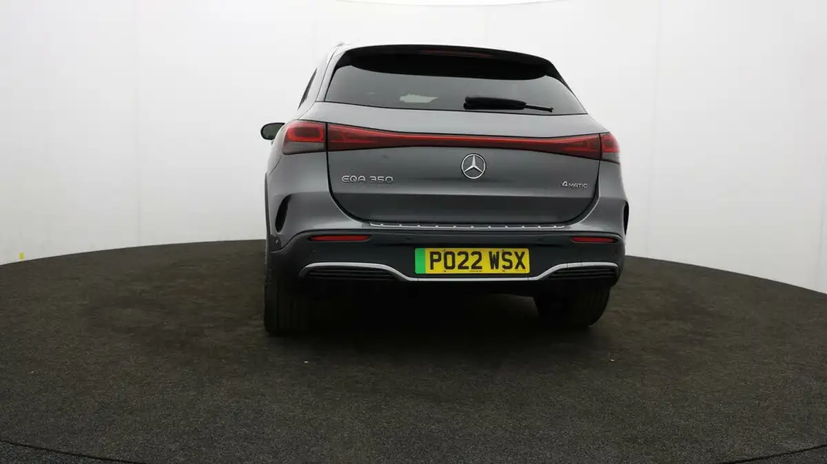 2022-mercedes-benz-eqa-e-eqa-350-amg-line-big-37