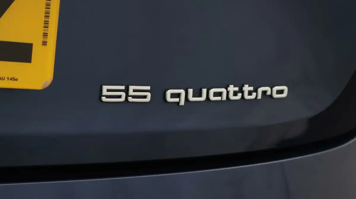 2022-audi-e-tron-55e-s-line-sportback-big-23