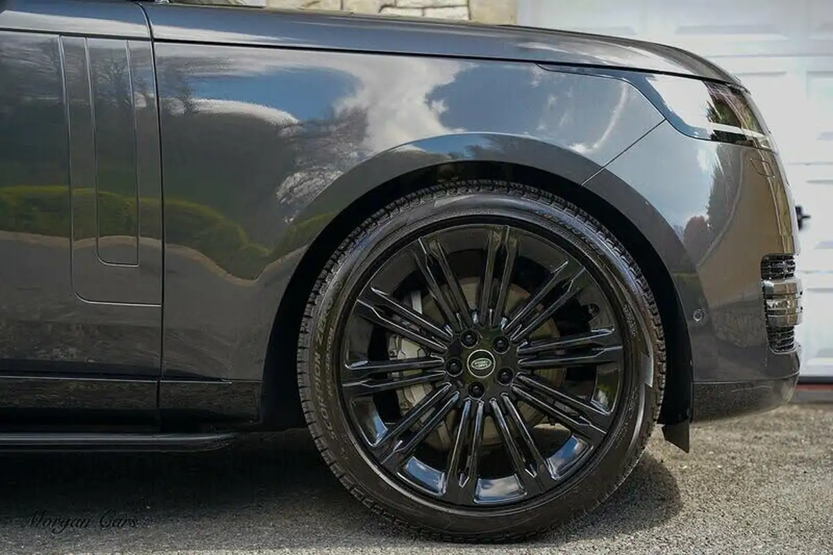 2023-land-rover-range-rover-30-d350-hse-big-6