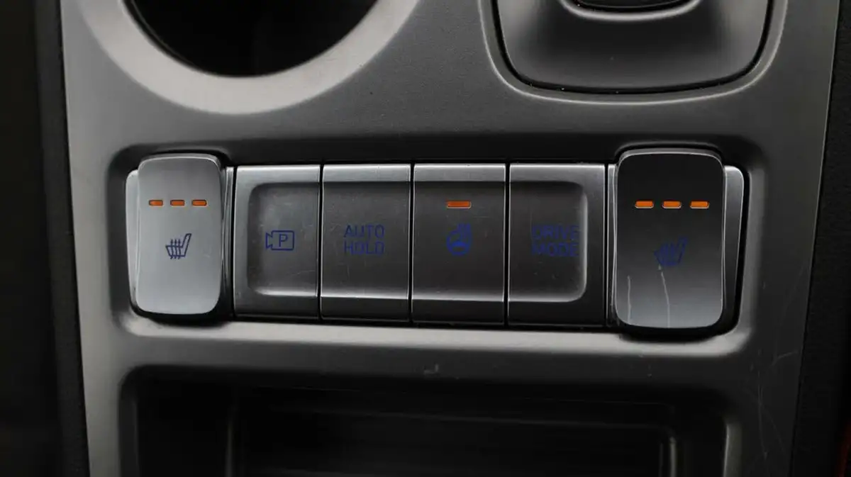 2022-hyundai-kona-e-premium-204ps-64kwh-7kw-obc-big-28
