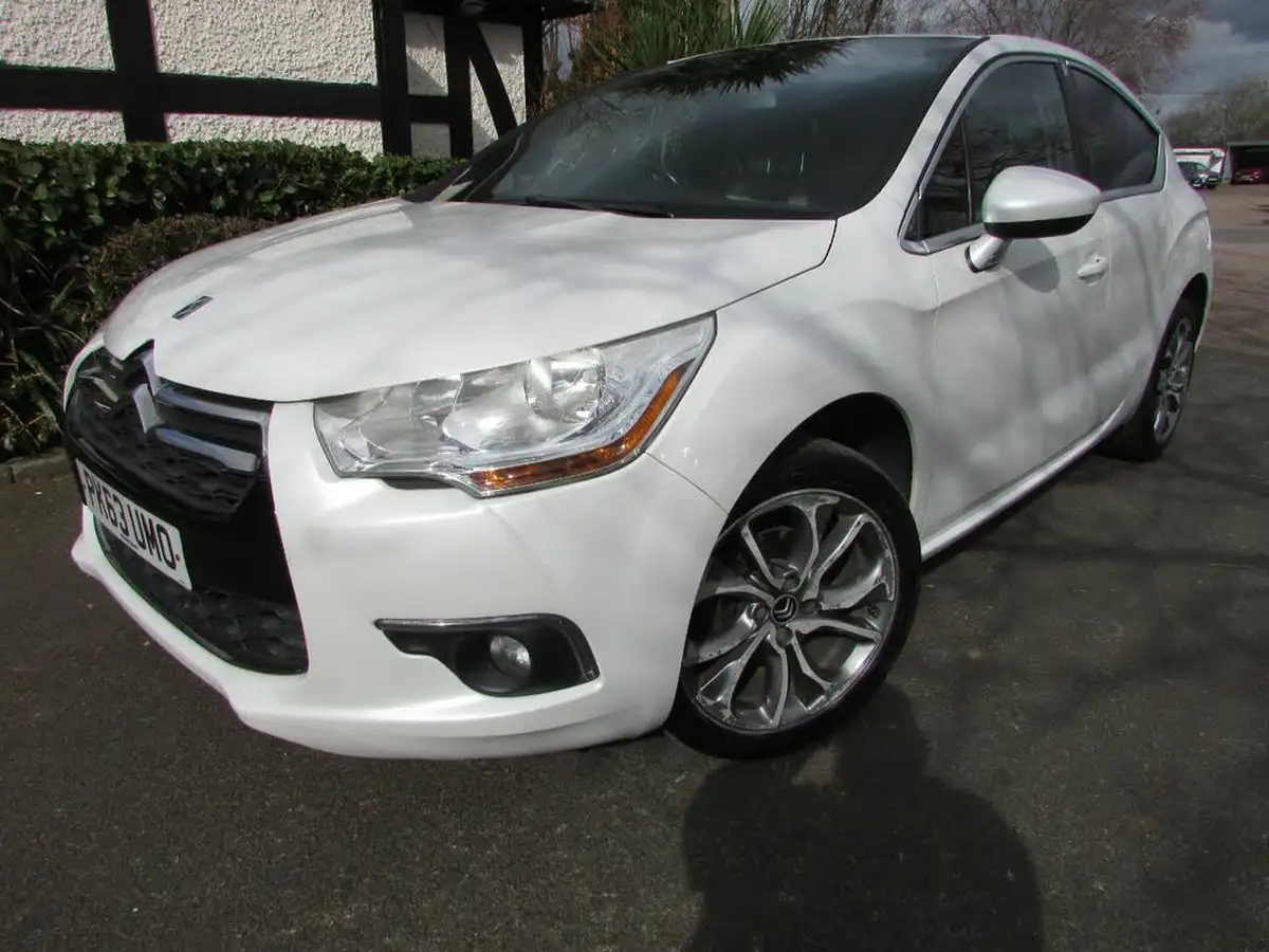 2013-citroen-ds4-16e-hdi-dstyle-big-2
