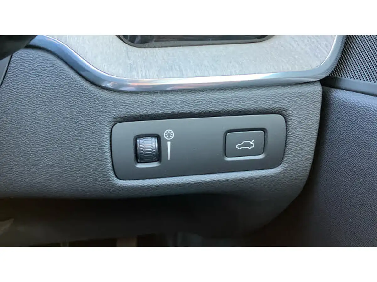 2020-volvo-xc60-20td-b5-inscription-big-32