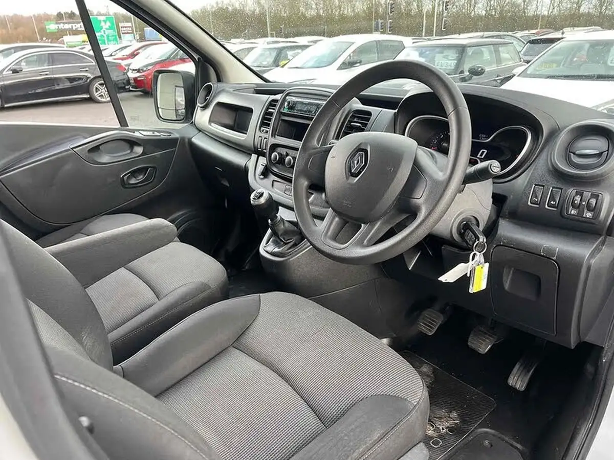 2021-renault-trafic-20dci-ll30-energy-120-business-panel-big-3