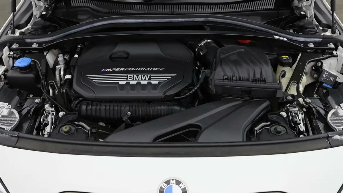 2019-bmw-1-series-20-m135i-xdrive-big-18