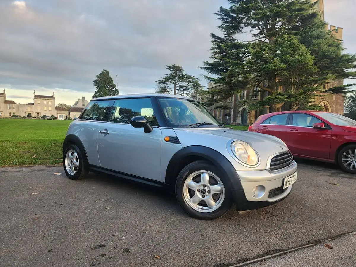 2007-mini-cooper-14-one-95bhp-big-1