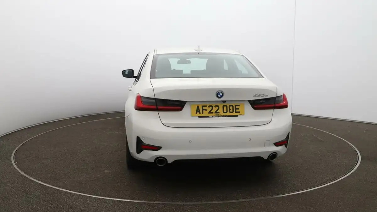 2022-bmw-3-series-20-330e-sport-pro-saloon-4d-big-6