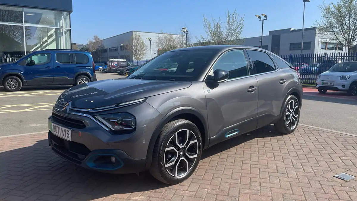 2021-citroen-c4-e-shine-plus-big-6