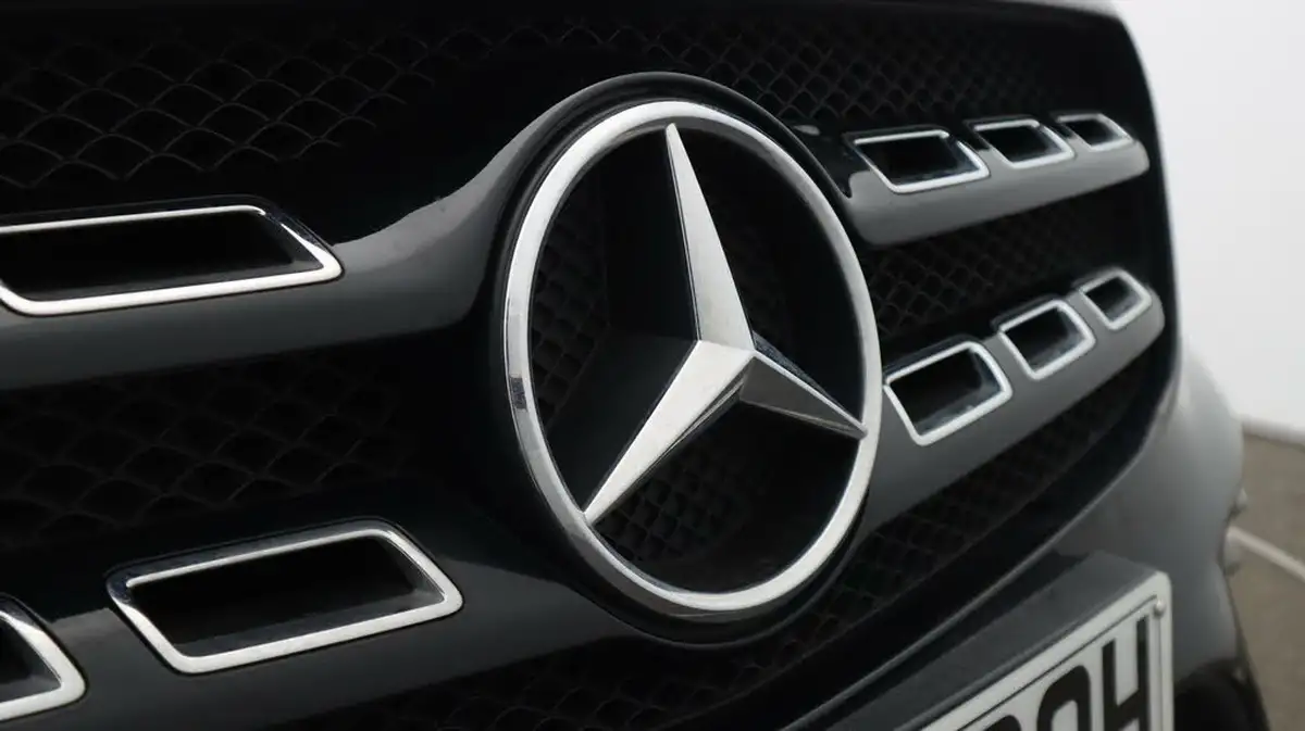 2020-mercedes-benz-gla-class-16-gla-180-amg-line-edition-7g-dct-big-22