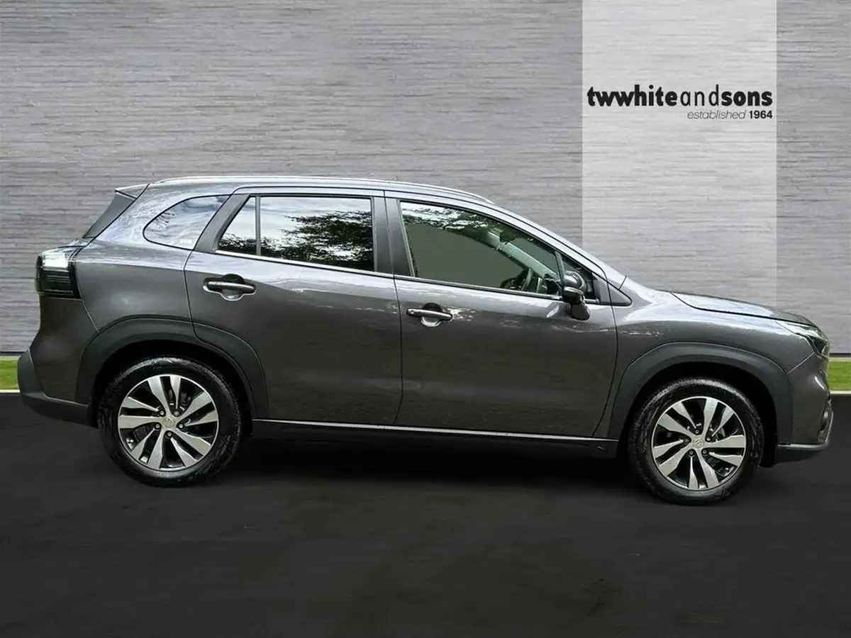 2022-suzuki-s-cross-15-ultra-big-7