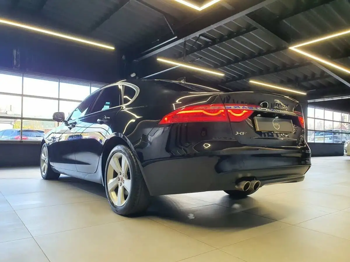 2016-jaguar-xf-20td-portfolio-180ps-auto-big-2