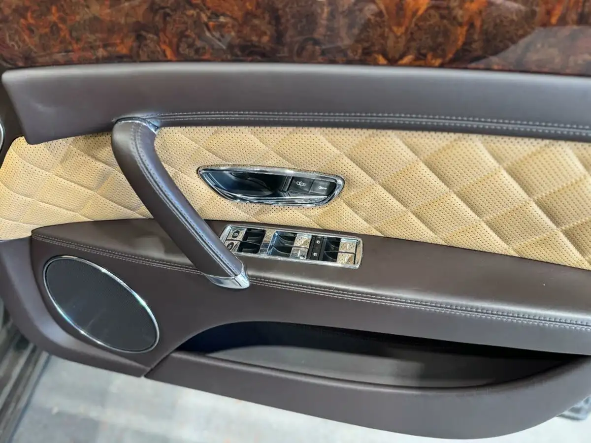 2016-bentley-flying-spur-60-mulliner-big-25