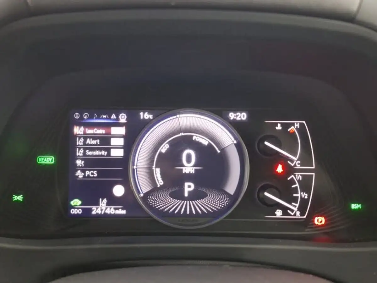 2022-lexus-ux-250h-20-f-sport-premium-plus-pack-big-10