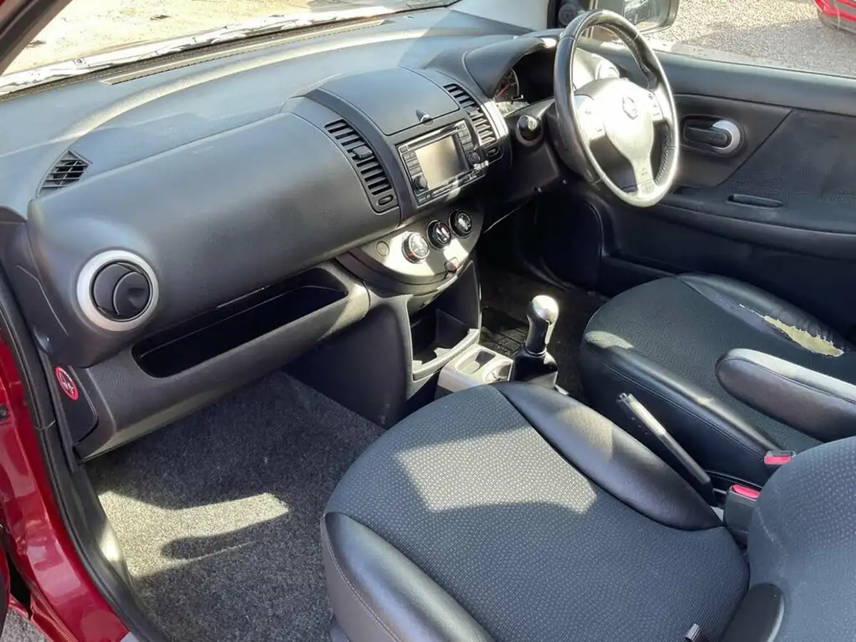 2012-nissan-note-15td-n-tec-big-16