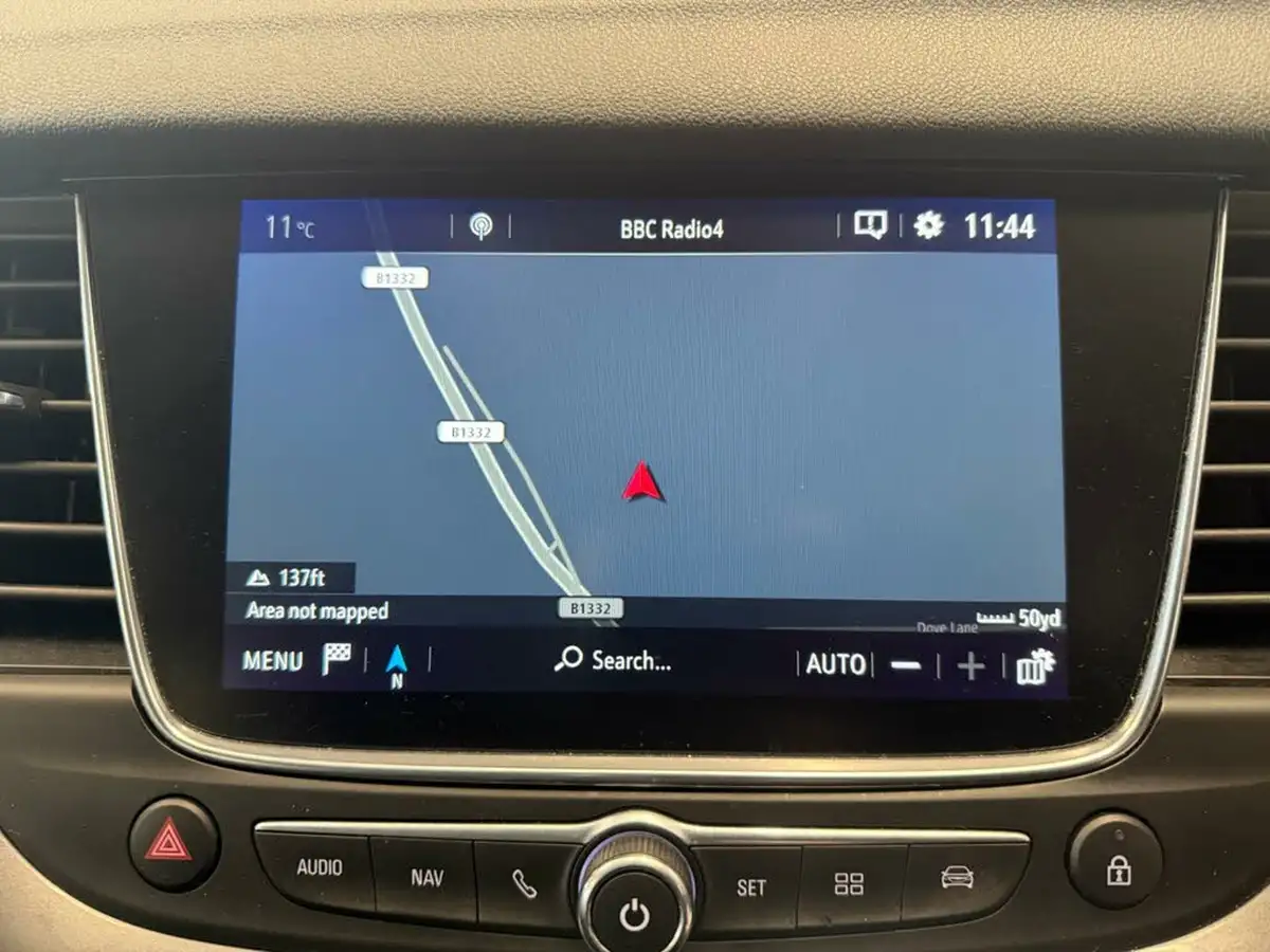2019-vauxhall-grandland-x-15td-sport-nav-big-23