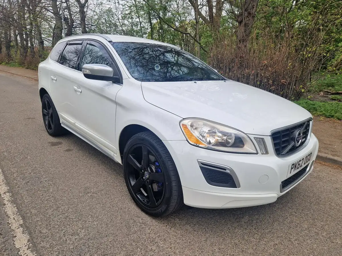 2013-volvo-xc60-24td-d4-r-design-163bhp-nav-geartronic-big-0
