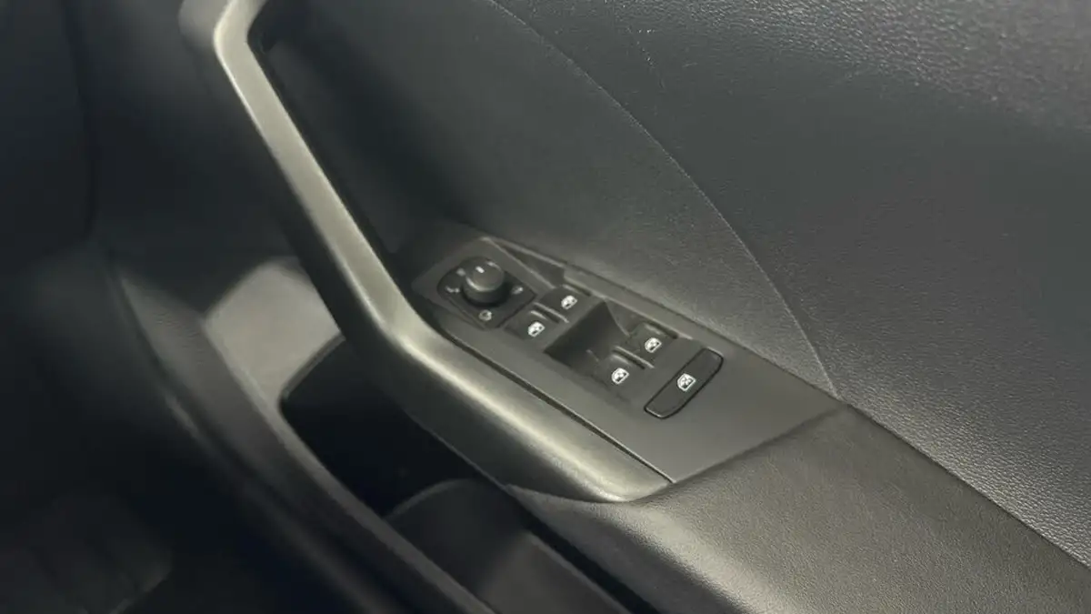 2022-volkswagen-t-cross-10-tsi-se-110ps-dsg-big-21