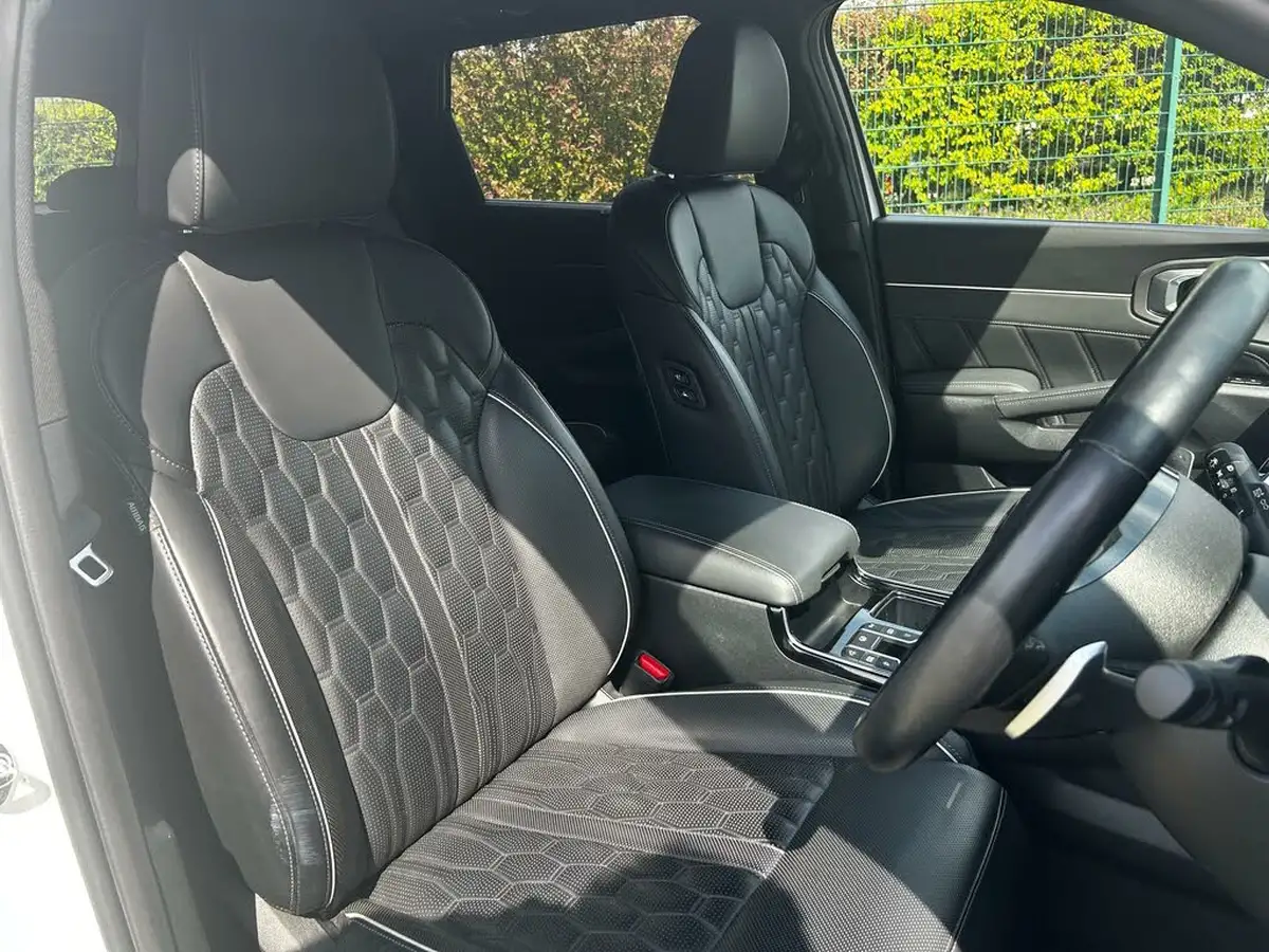 2021-kia-sorento-16-t-gdi-4-261bhp-phev-big-9