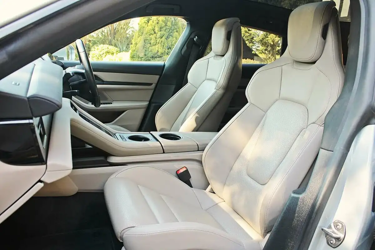 2022-porsche-taycan-e-4s-cross-turismo-big-10