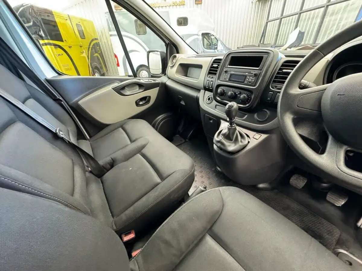 2019-renault-trafic-16dci-sl27-125-business-energy-125-e6-panel-van-big-22