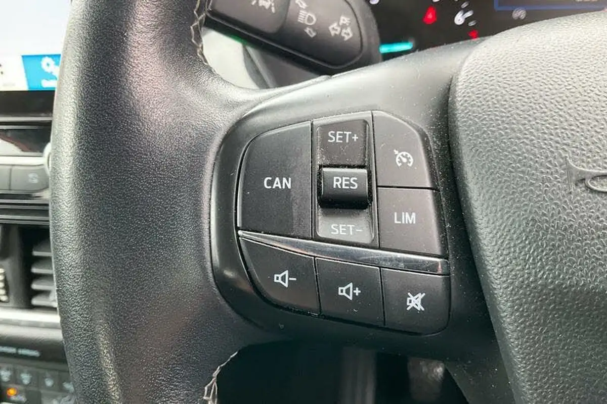2018-ford-fiesta-10t-active-x-125ps-big-29