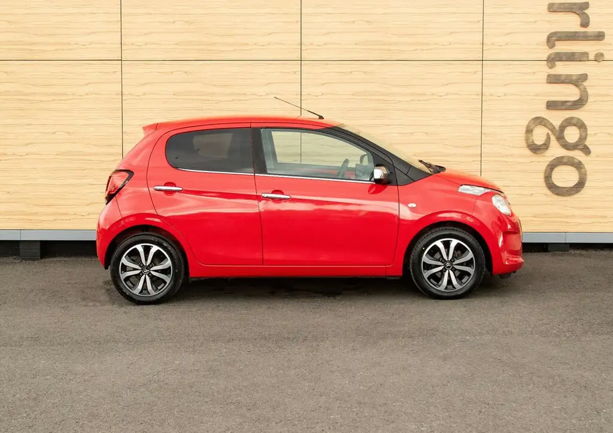 2016-citroen-c1-10-vti-flair-5d-etg-big-11