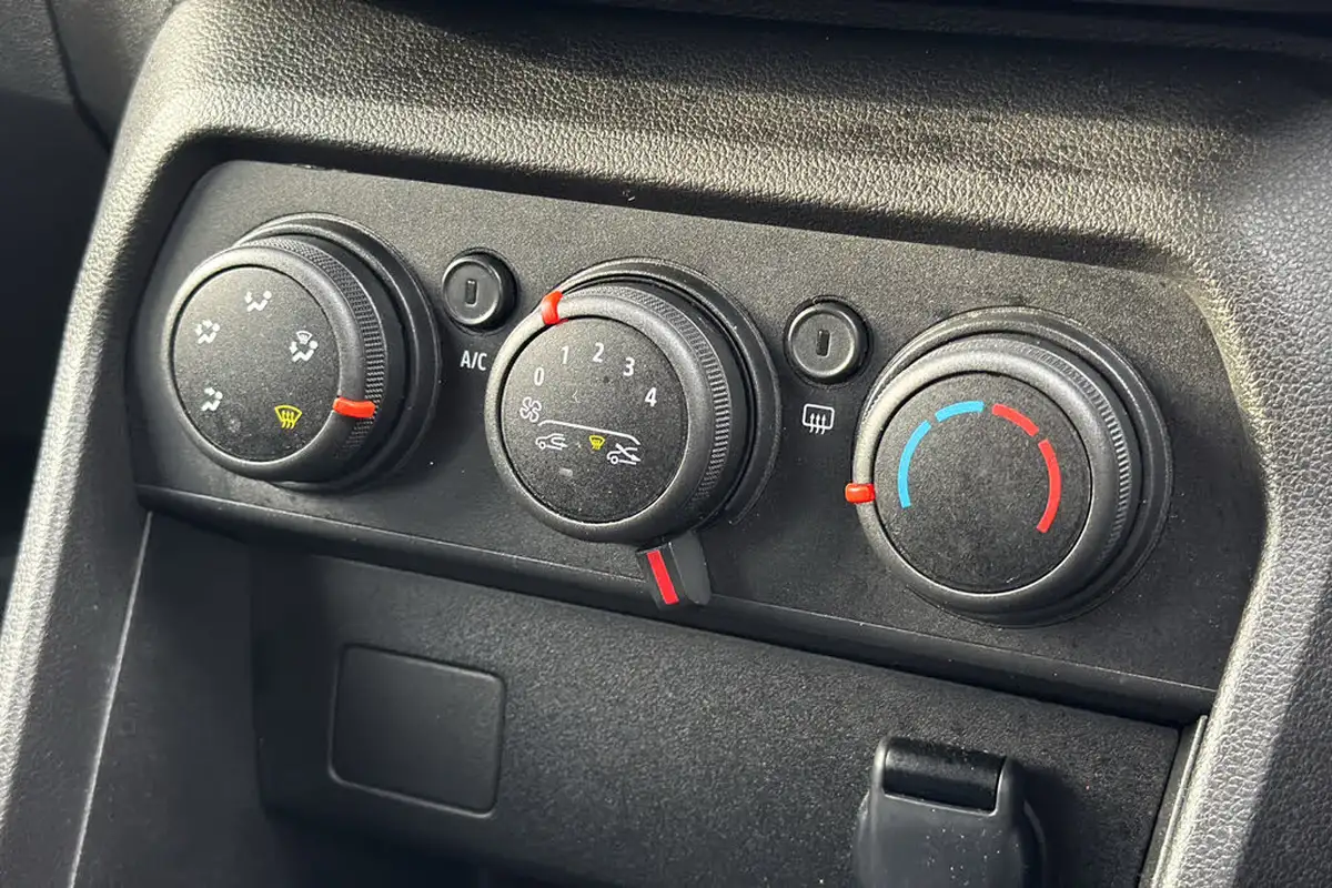 2023-dacia-jogger-10-tce-essential-big-13