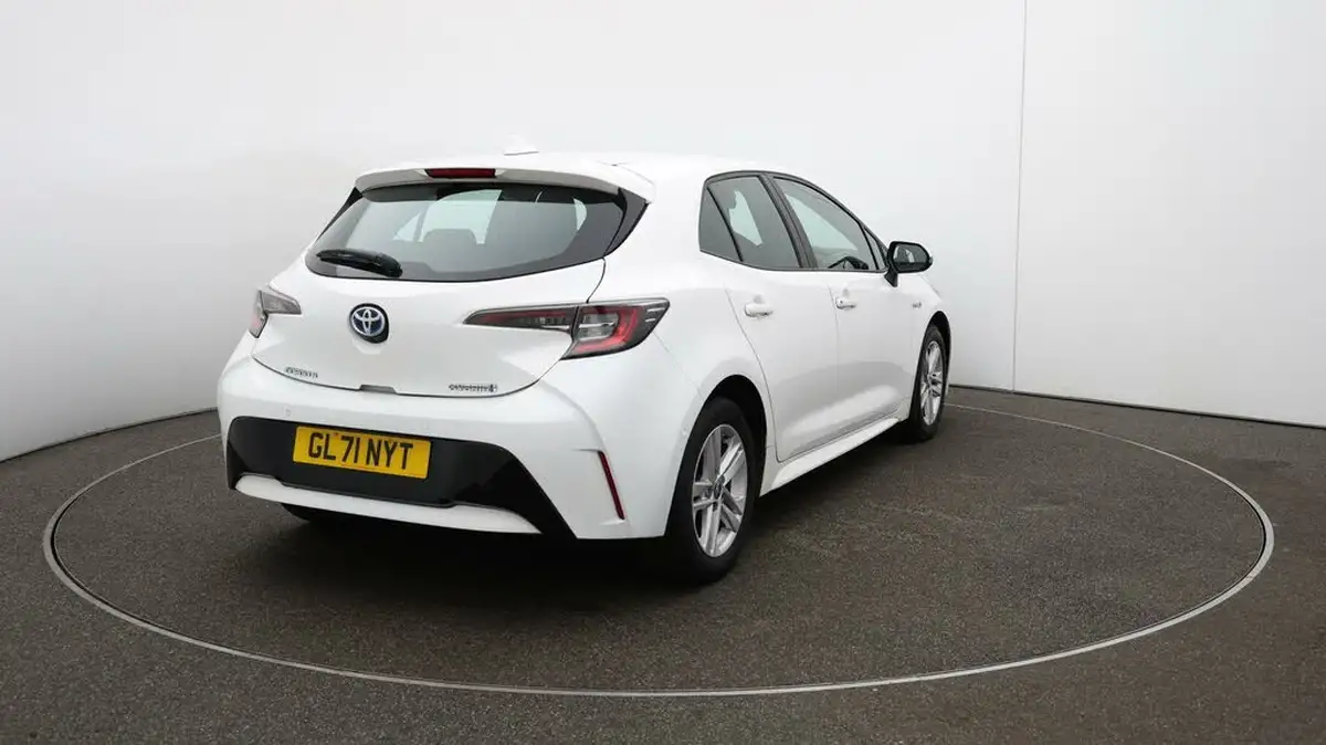 2022-toyota-corolla-18-vvt-i-icon-tech-trk-hatchback-5d-big-46